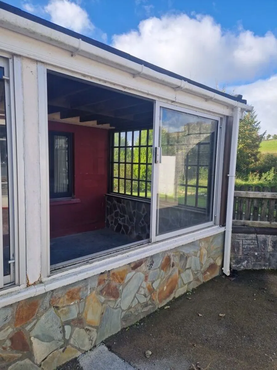 Windows and door - Image 2