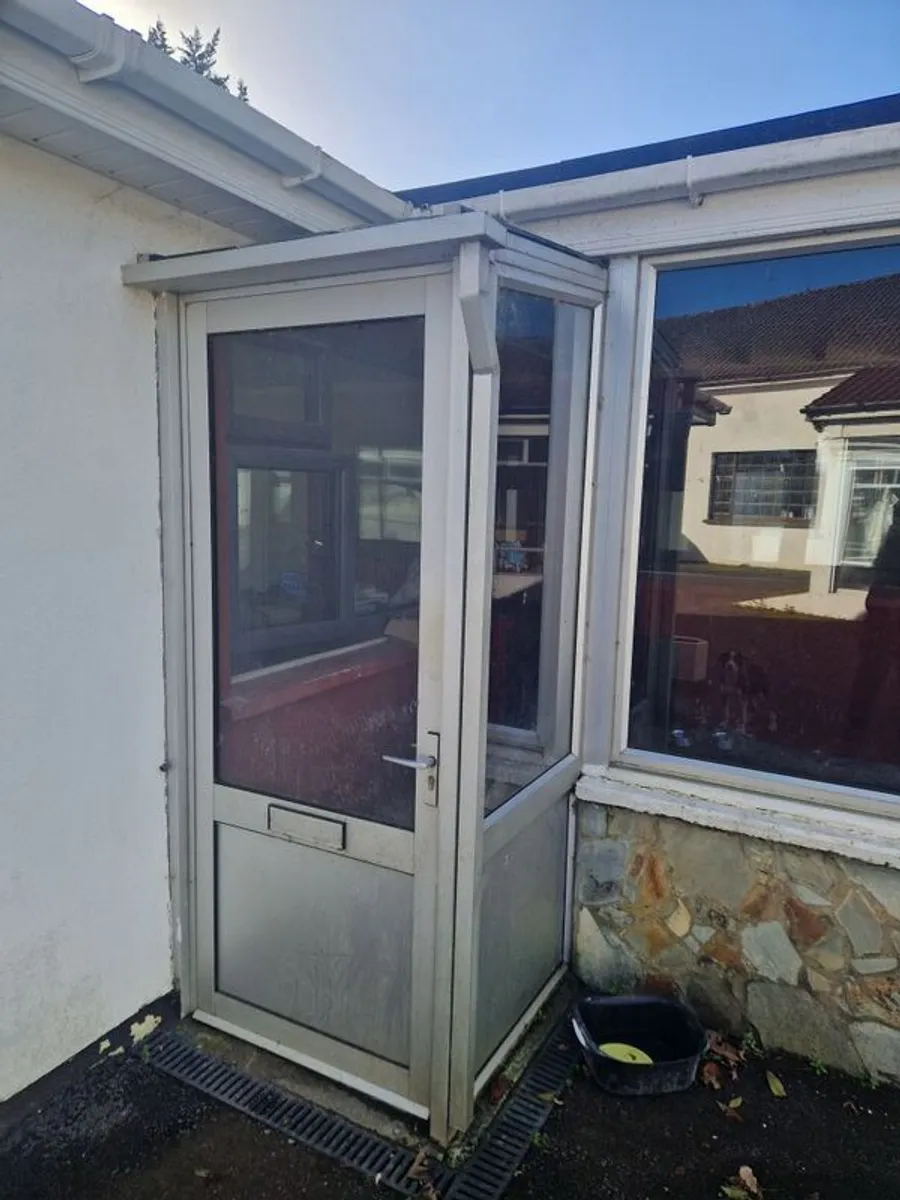 Windows and door - Image 3