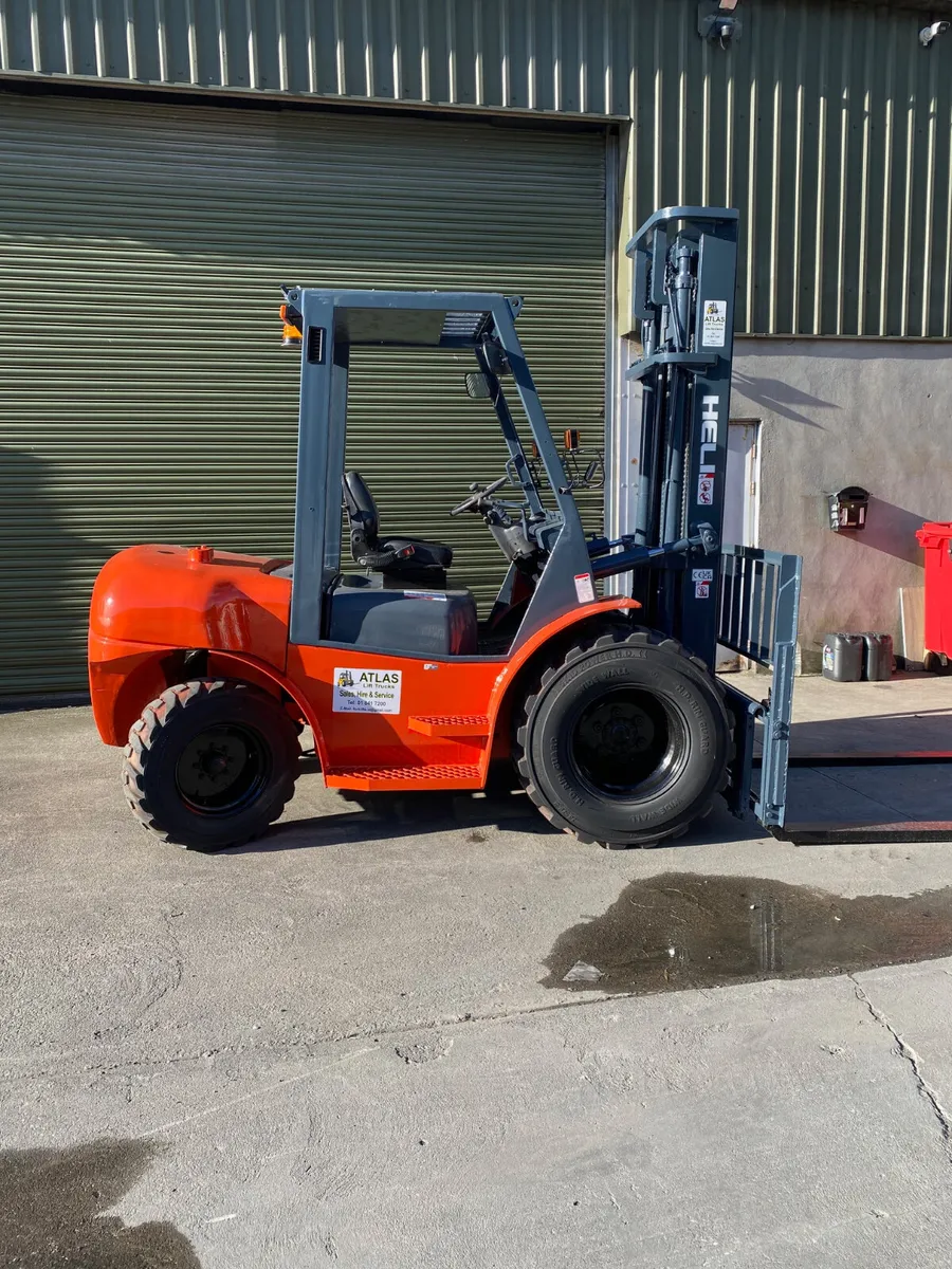 Rough terrain forklifts - Image 1
