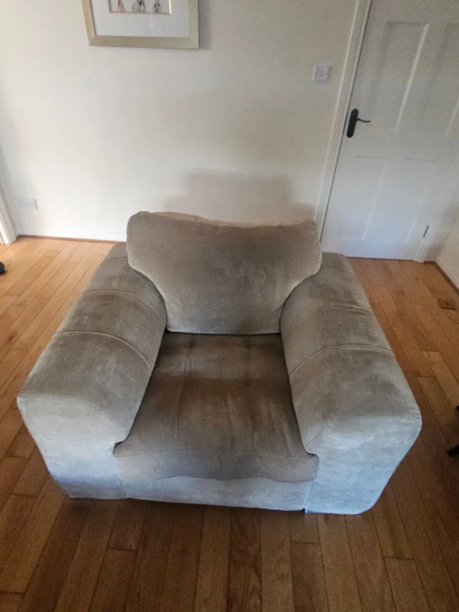 Sofa - Image 3