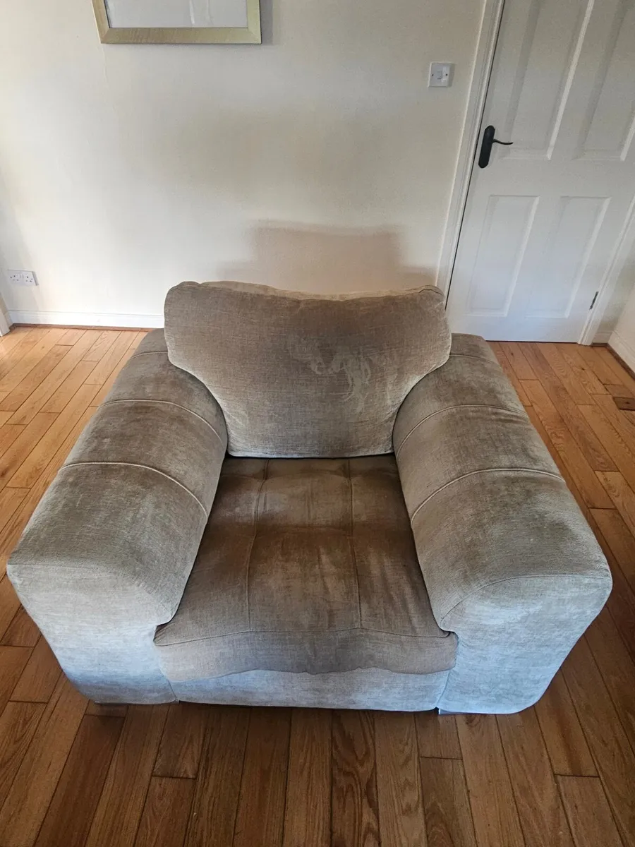 Sofa - Image 4