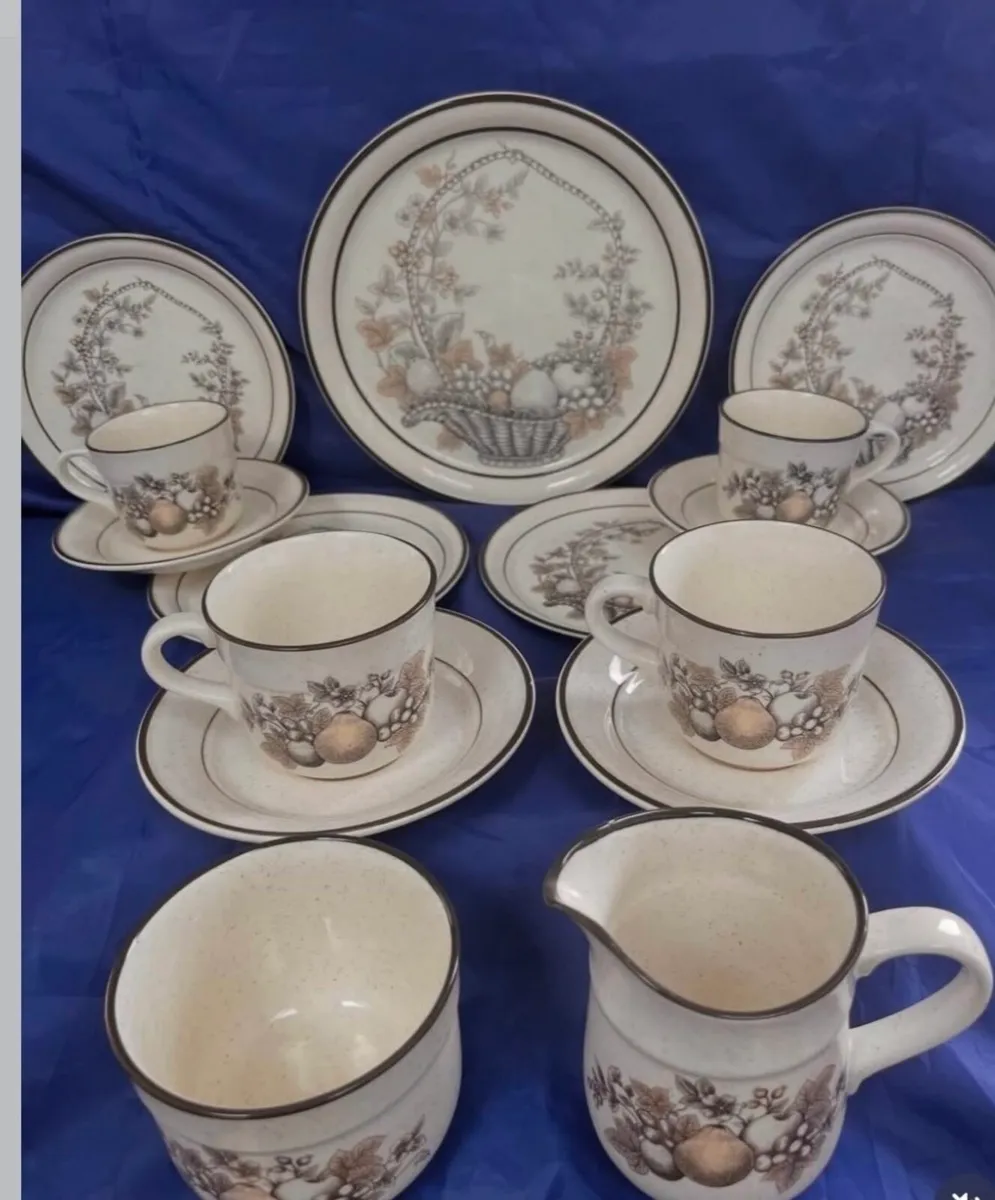 Arklow tea set - Image 1
