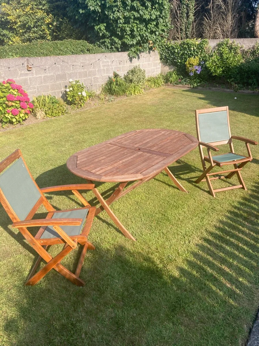 Garden furniture - Image 1