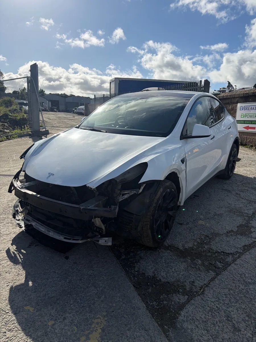 2022 Model Y Long Range Damaged Salvage. Free VRT - Image 1