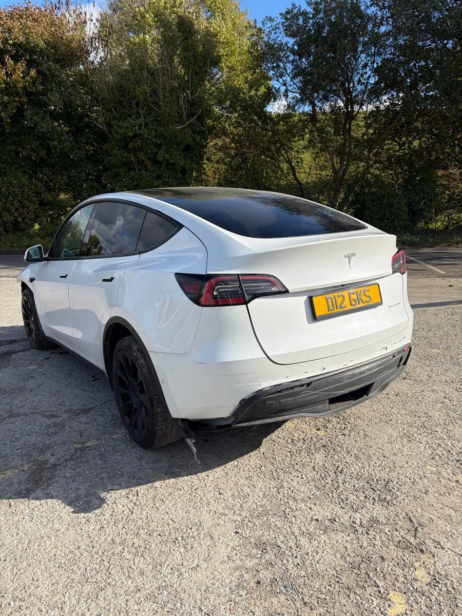 2022 Model Y Long Range Damaged Salvage. Free VRT - Image 3