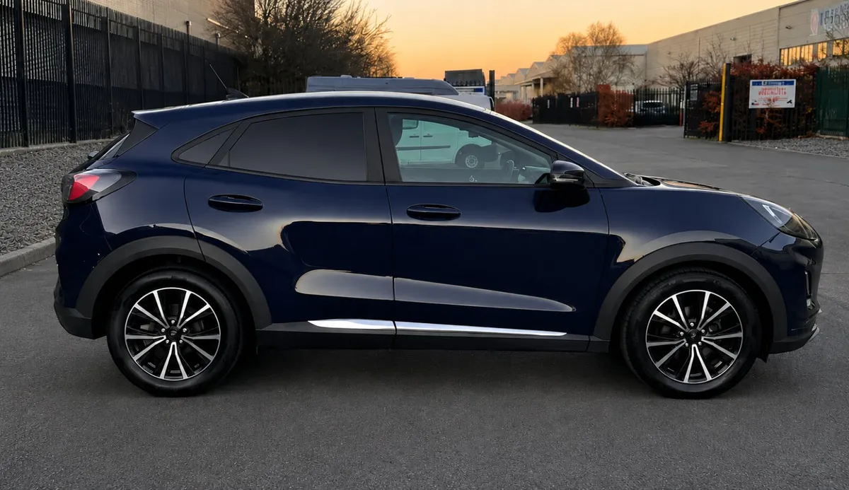 2022 Ford Puma Commercial Car Van - Image 3