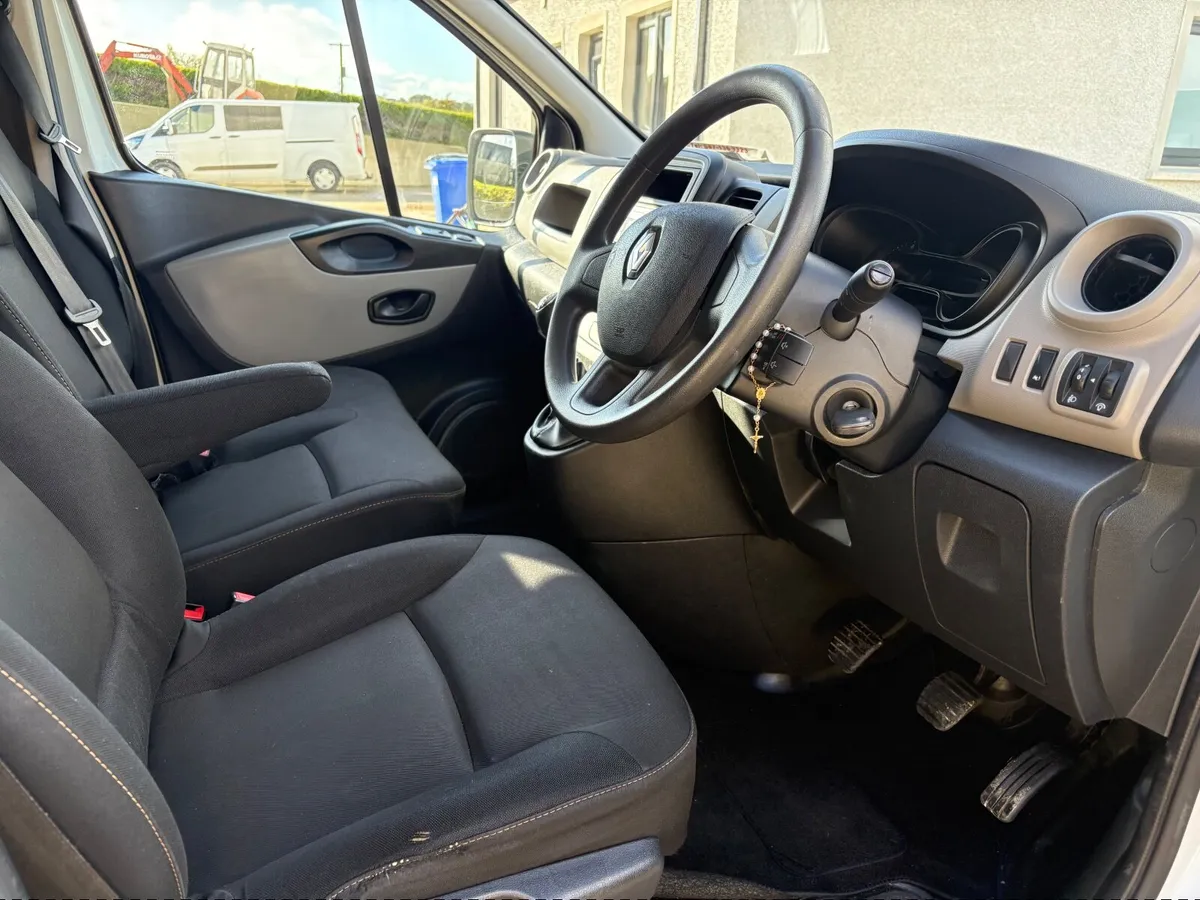 Renault Trafic 2019 - Image 4