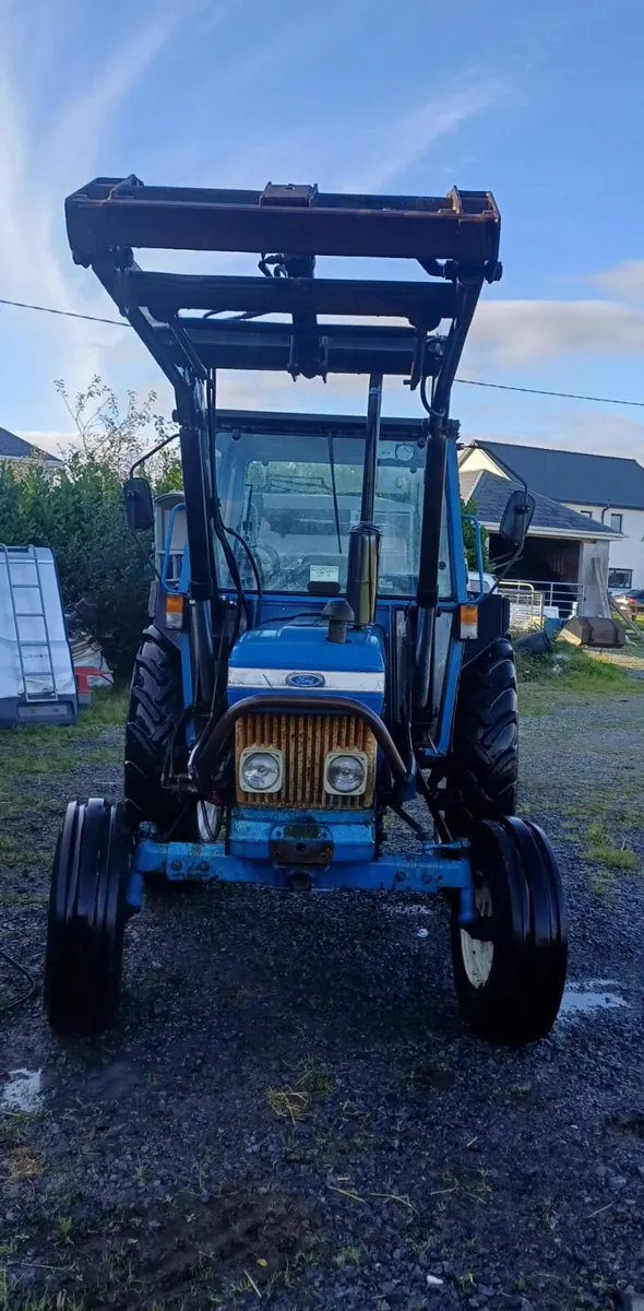1989 Ford 4610 - Image 3