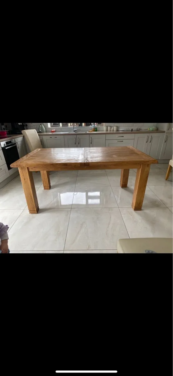 Kitchen table