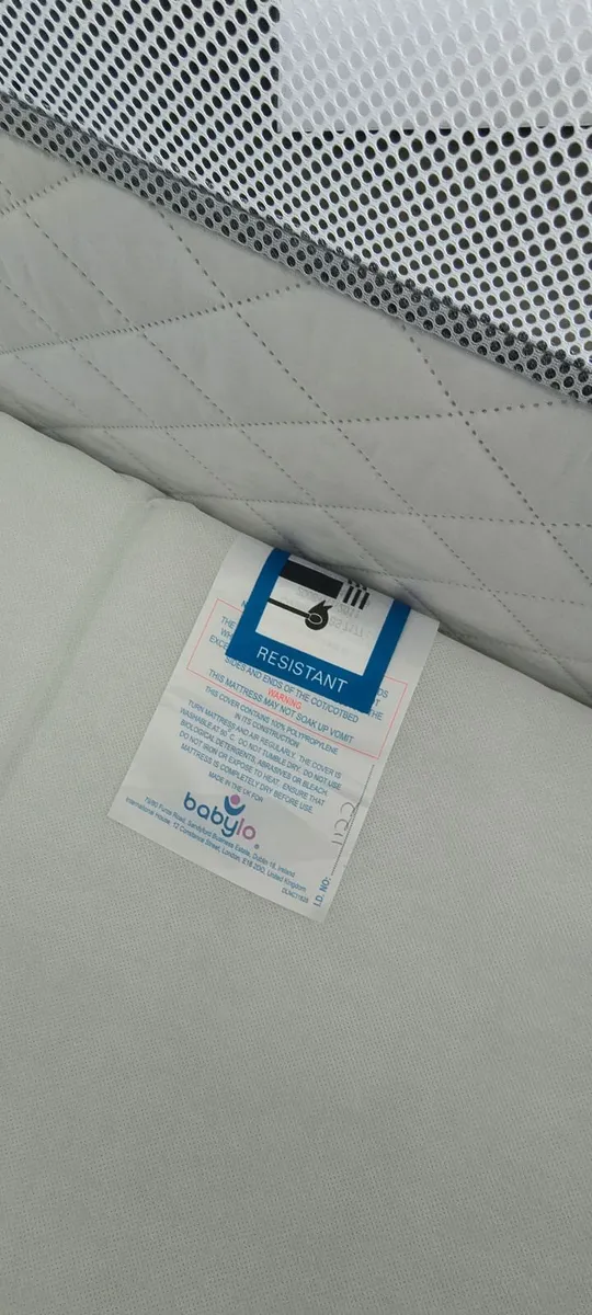 2-in-1 Bedside Crib & Standalone Cot - Image 3