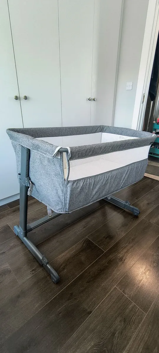 2-in-1 Bedside Crib & Standalone Cot - Image 1