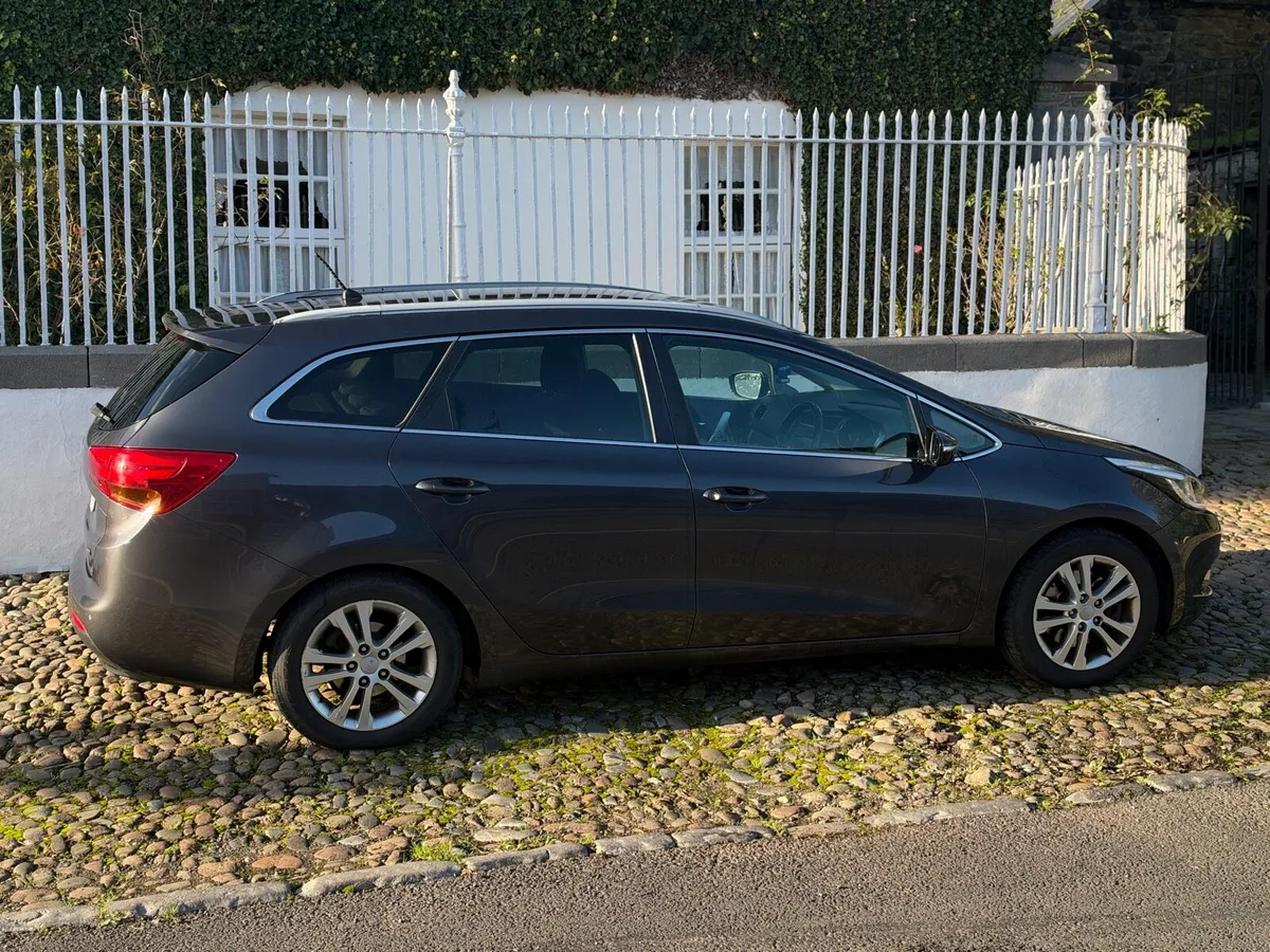 Kia Ceed estate €4950 - Image 3