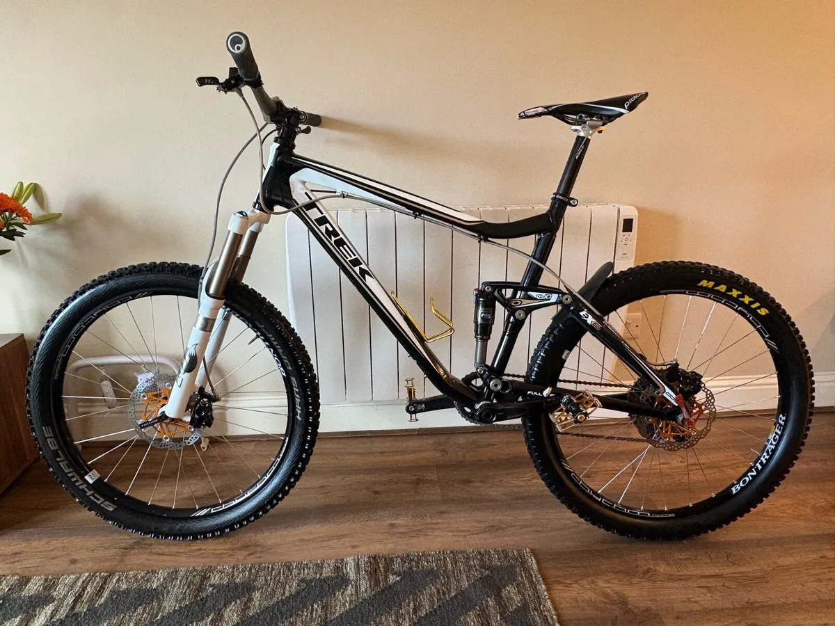 2010 Trek Fuel EX 8 Mountain Bike - Image 1