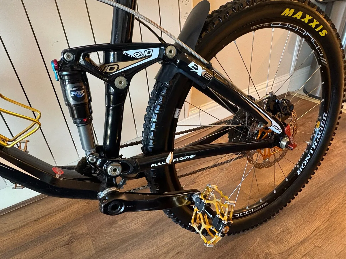 2010 Trek Fuel EX 8 Mountain Bike - Image 2