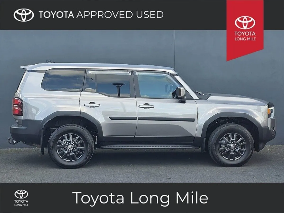 Toyota Land Cruiser 2.8 LWB Auto with VAT Invoice - Image 4