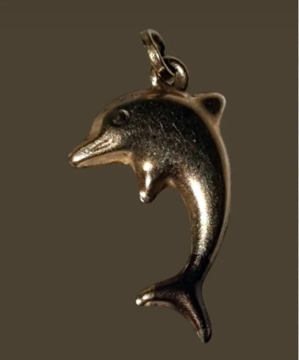 Pristine Vintage 9ct Gold Dolphin Charm / Pendant - Image 1