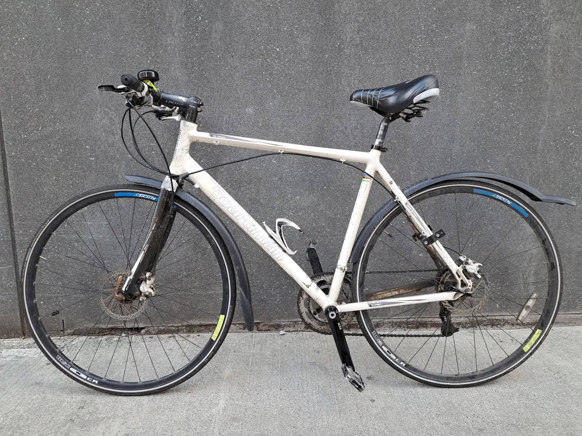 Hybrid bike - Boardman - Marathon+ tyres - Image 1