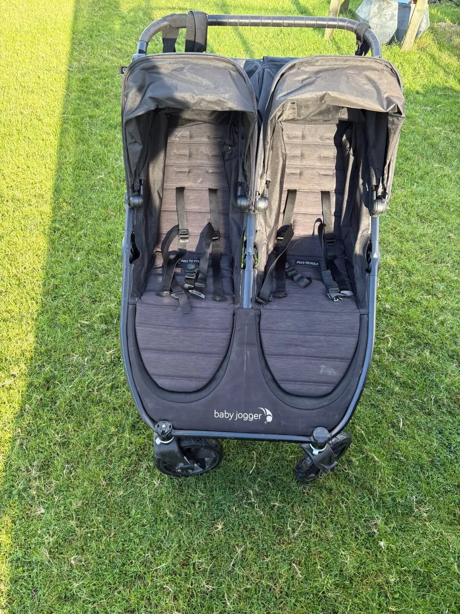 City mini gt2 double buggy - Image 1