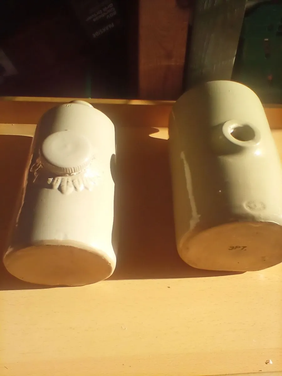 Two vintage hot water bottles - Image 3