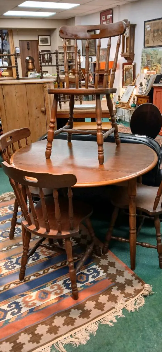 Solid wood kitchen table and 4 chairs - Image 3