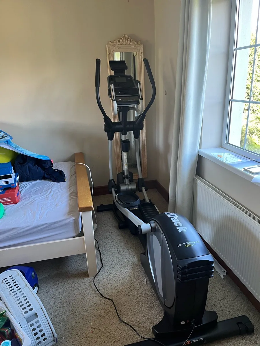 Cross Trainer - Image 2