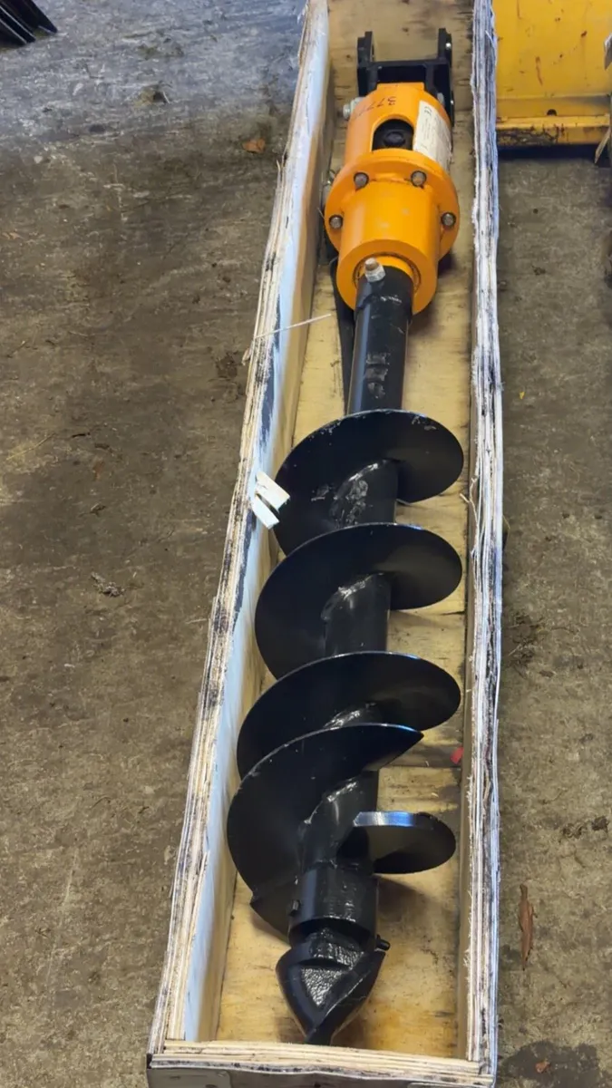 Brand New Petrol Tow Behind Mini Digger C/W Auger - Image 3