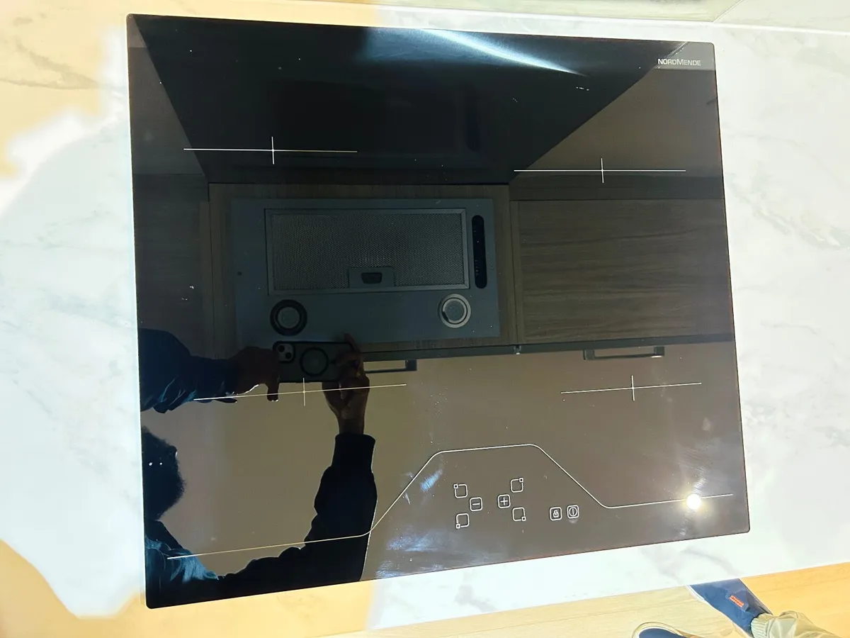 Selling a new Nordmende electric hob - Image 2