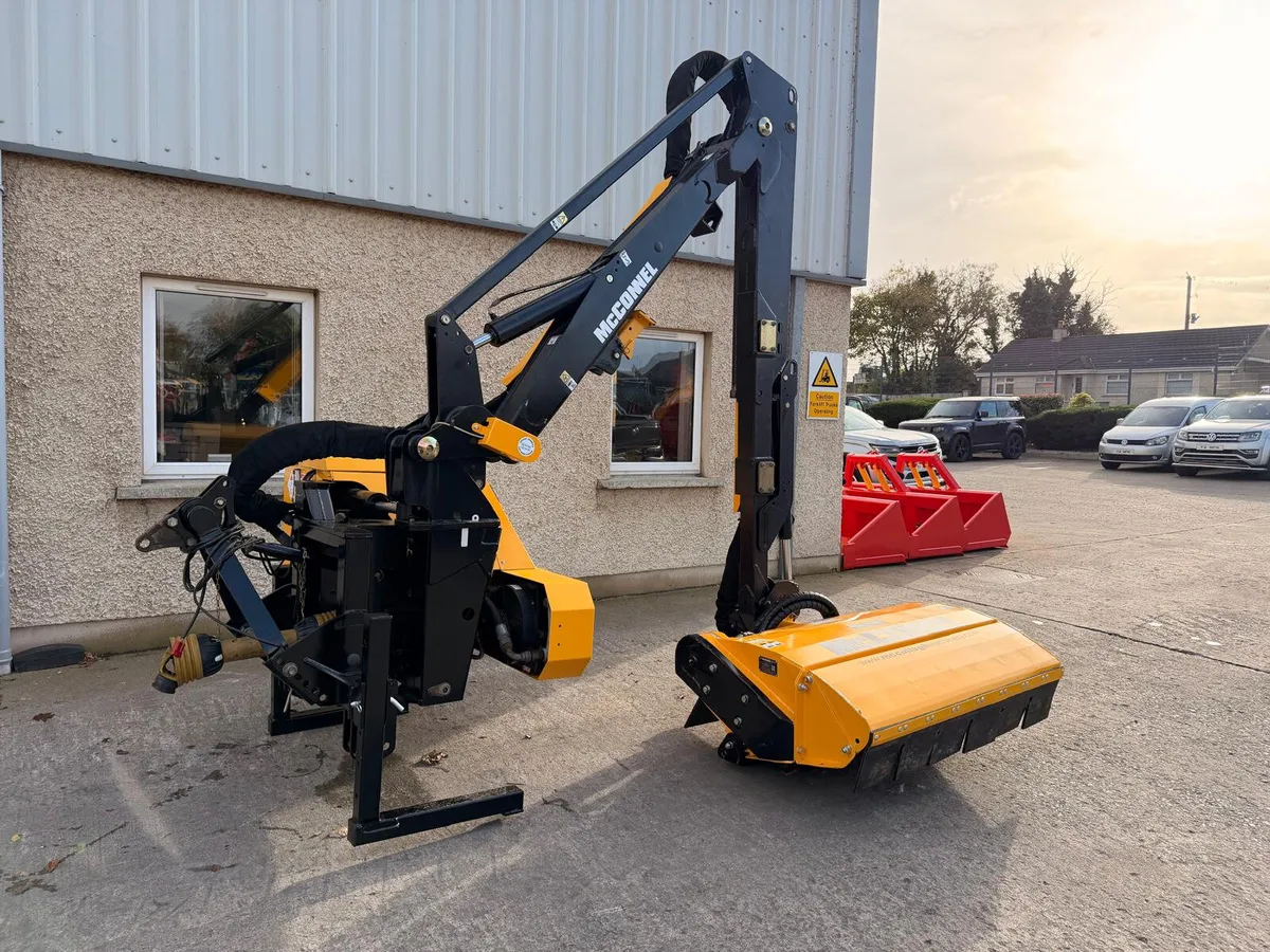 Used McConnel PA6577 Hedgecutter - Image 3