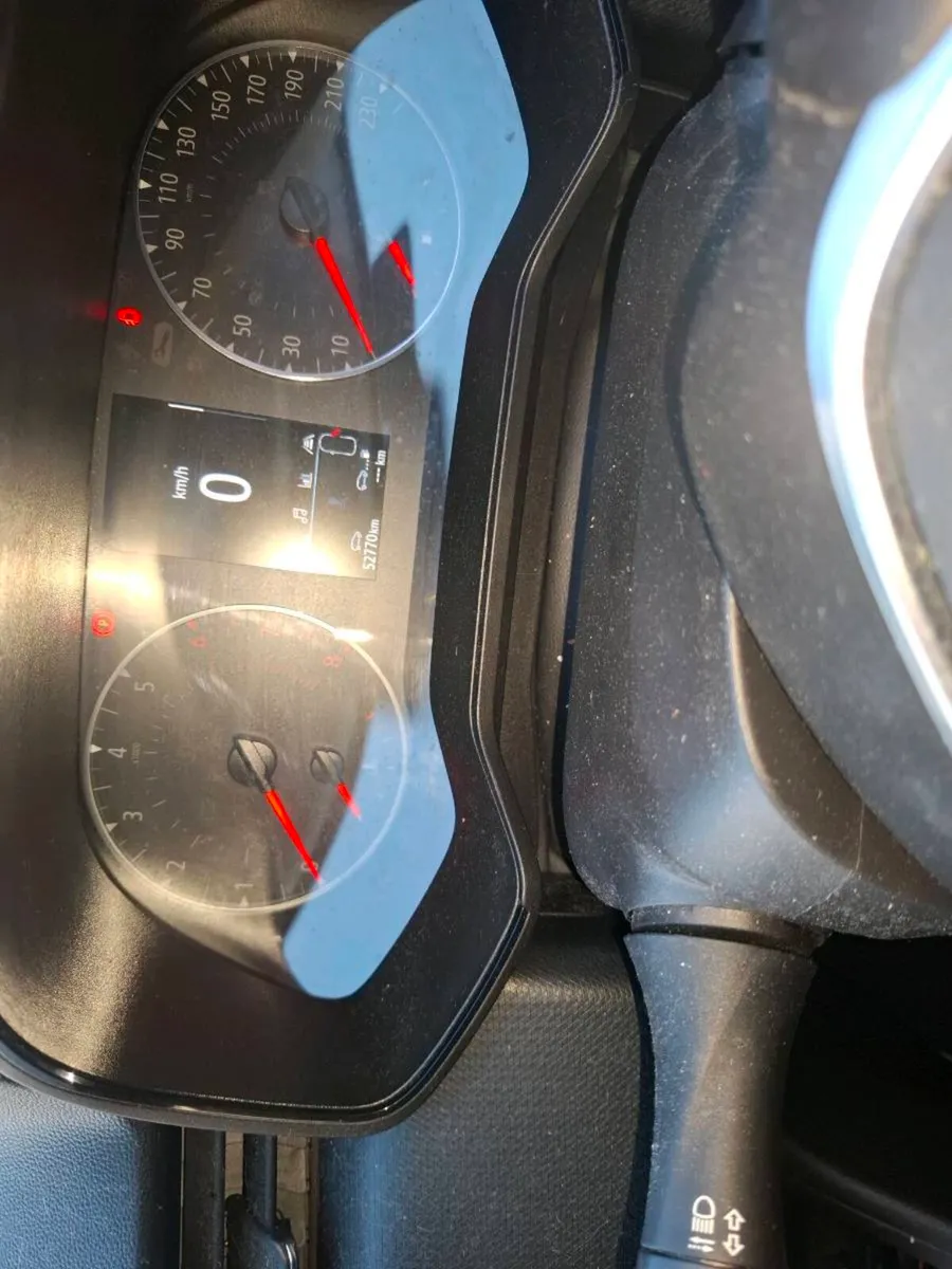 Renault clio 2022 petrol - Image 3