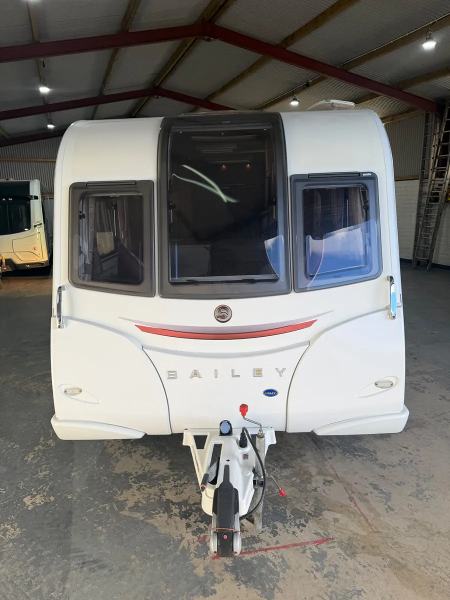 BAILEY UNICORN VALENCIA – IMMACULATE ✅ - Image 2