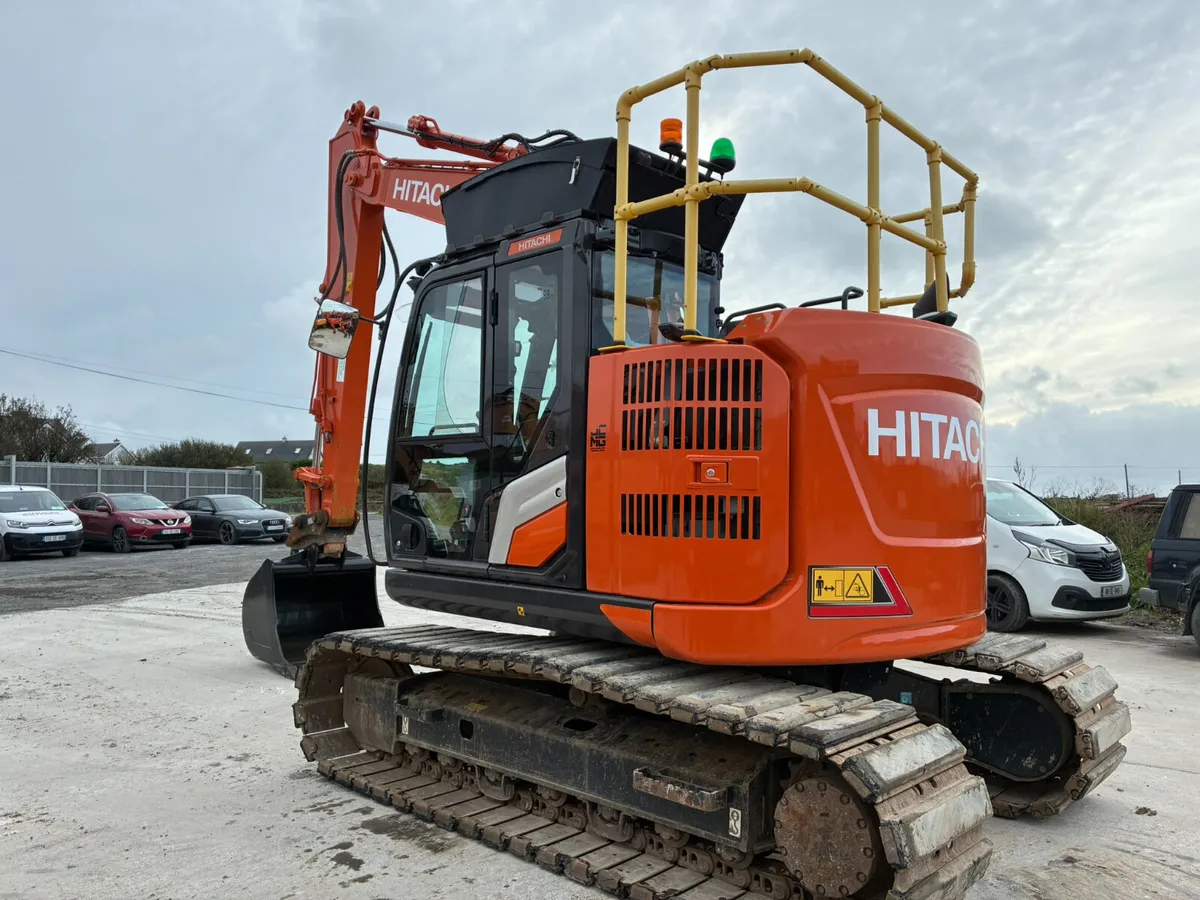 Hitachi ZX135US-7 - Image 2