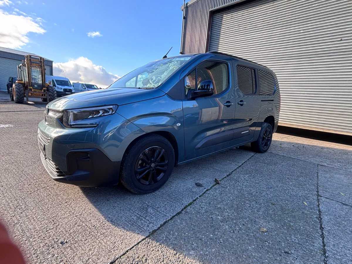 Citroen Berlingo Wheelchair Car - Image 4