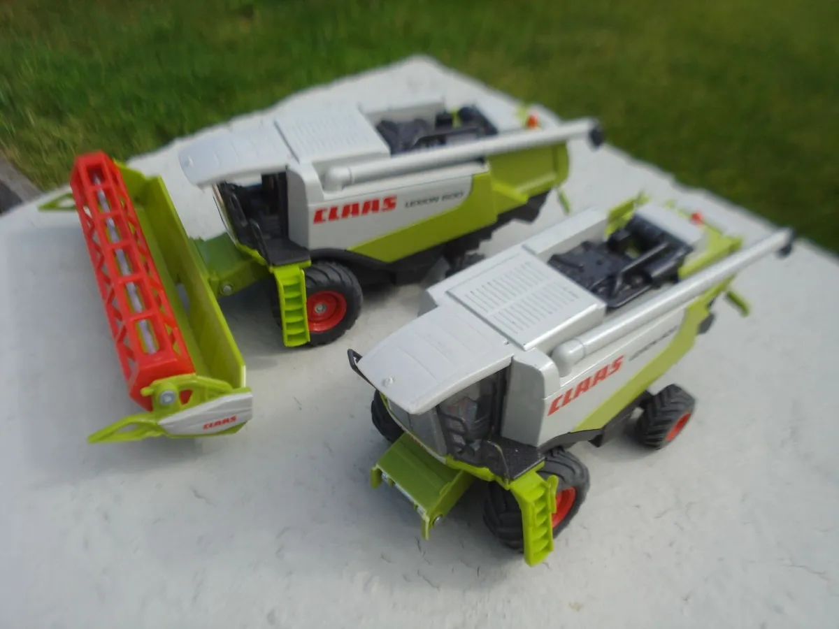 SIKU JOHN DEERE DIECAST METAL MODEL TRACTORS. - Image 4