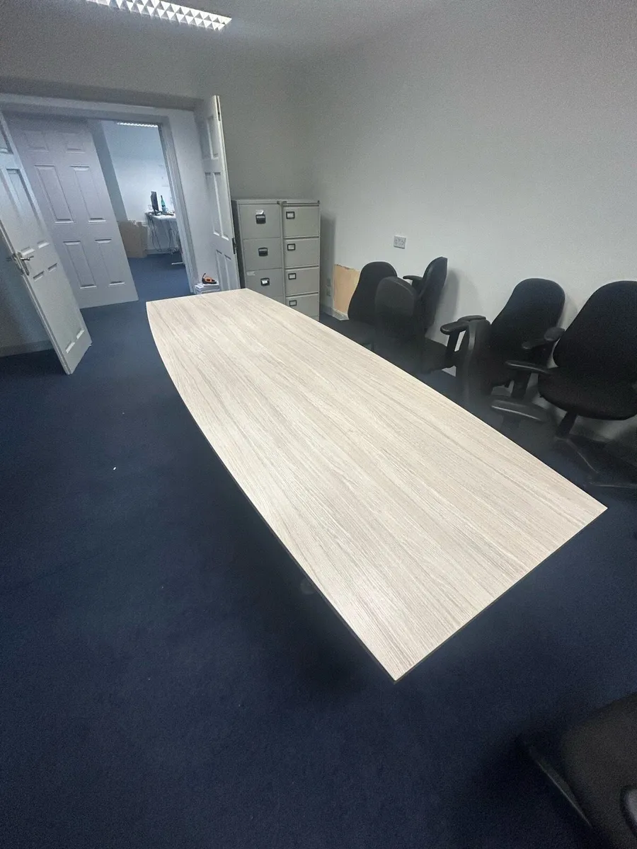 Office Furniture Clearout - Desks, Chairs, Lockers - Image 3