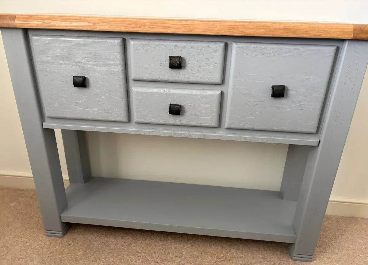 Console Table - Image 3