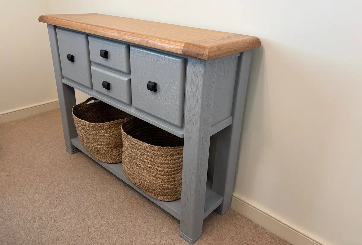 Console Table - Image 4