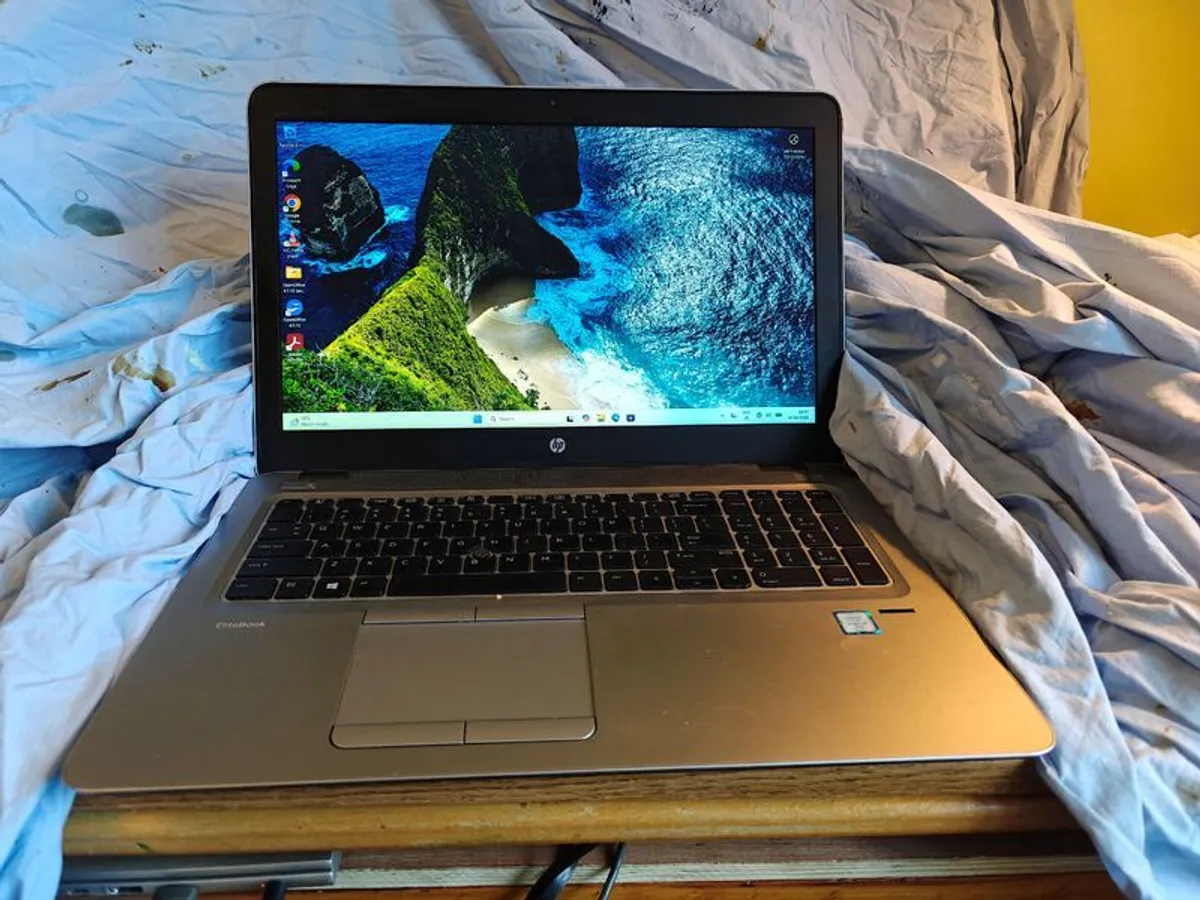 Hp Elitebook 850 G3 I7-6600u 16gb Ram 238gb Ssd - Image 1