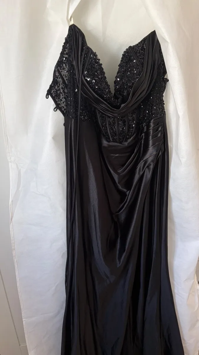 Black slit debs dress - Image 4