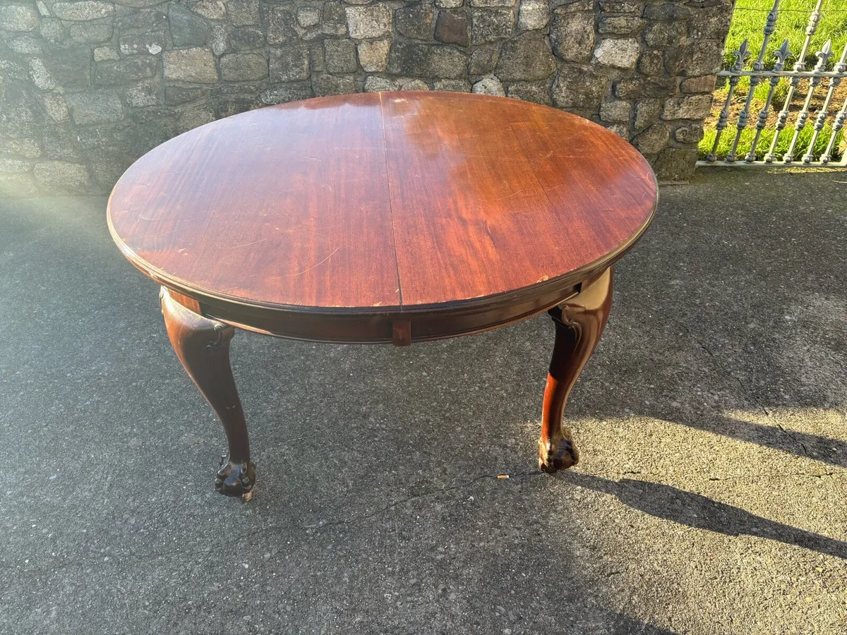 Solid Antique Mahogany Circular Table - Image 1