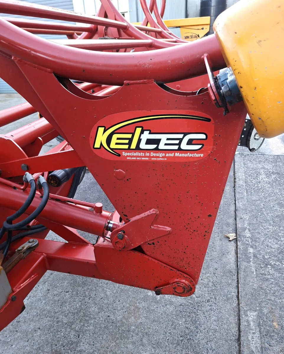 KELTEC 8 BALE TRAILER - Image 2