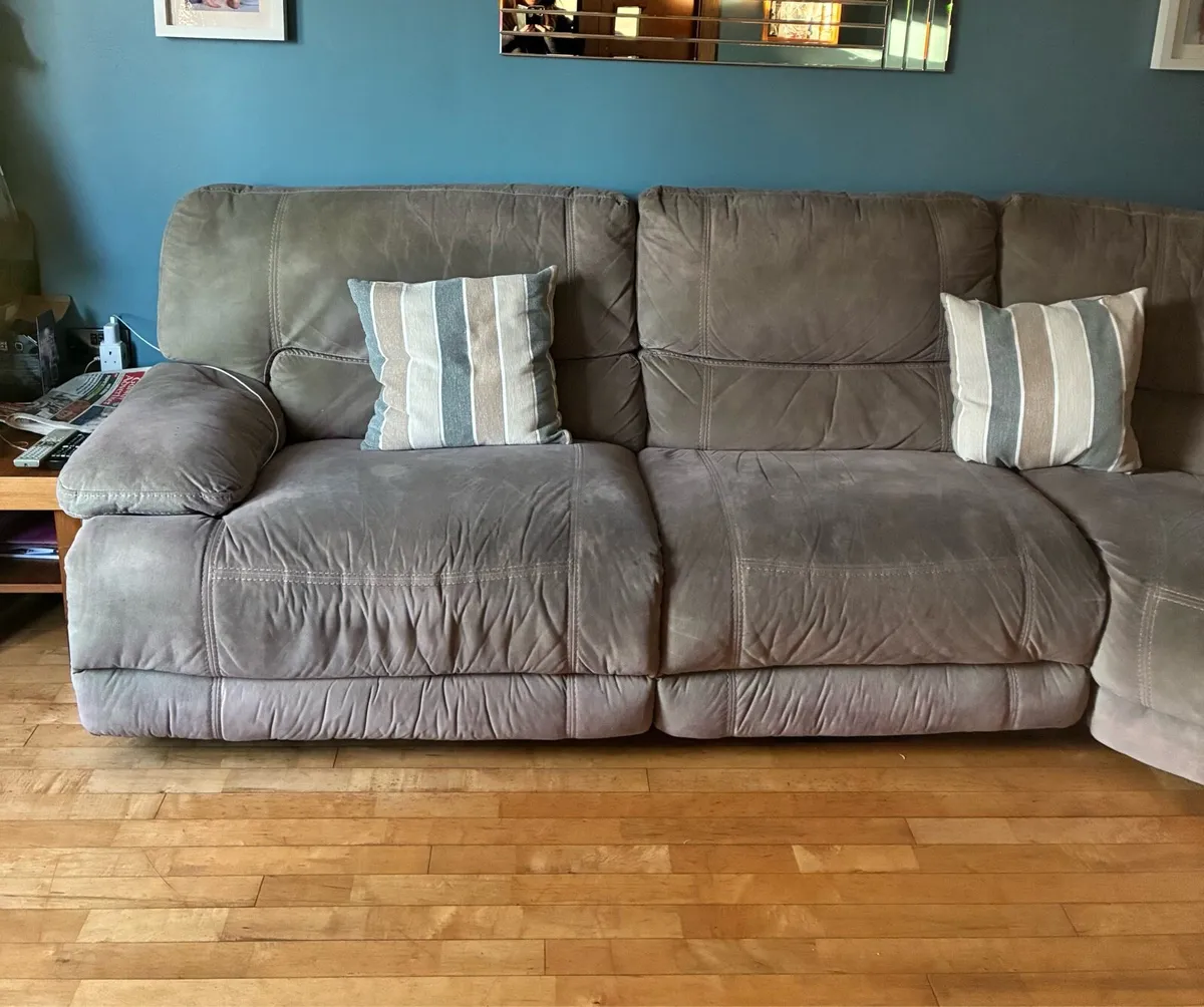 L shape recliner couch - Image 3