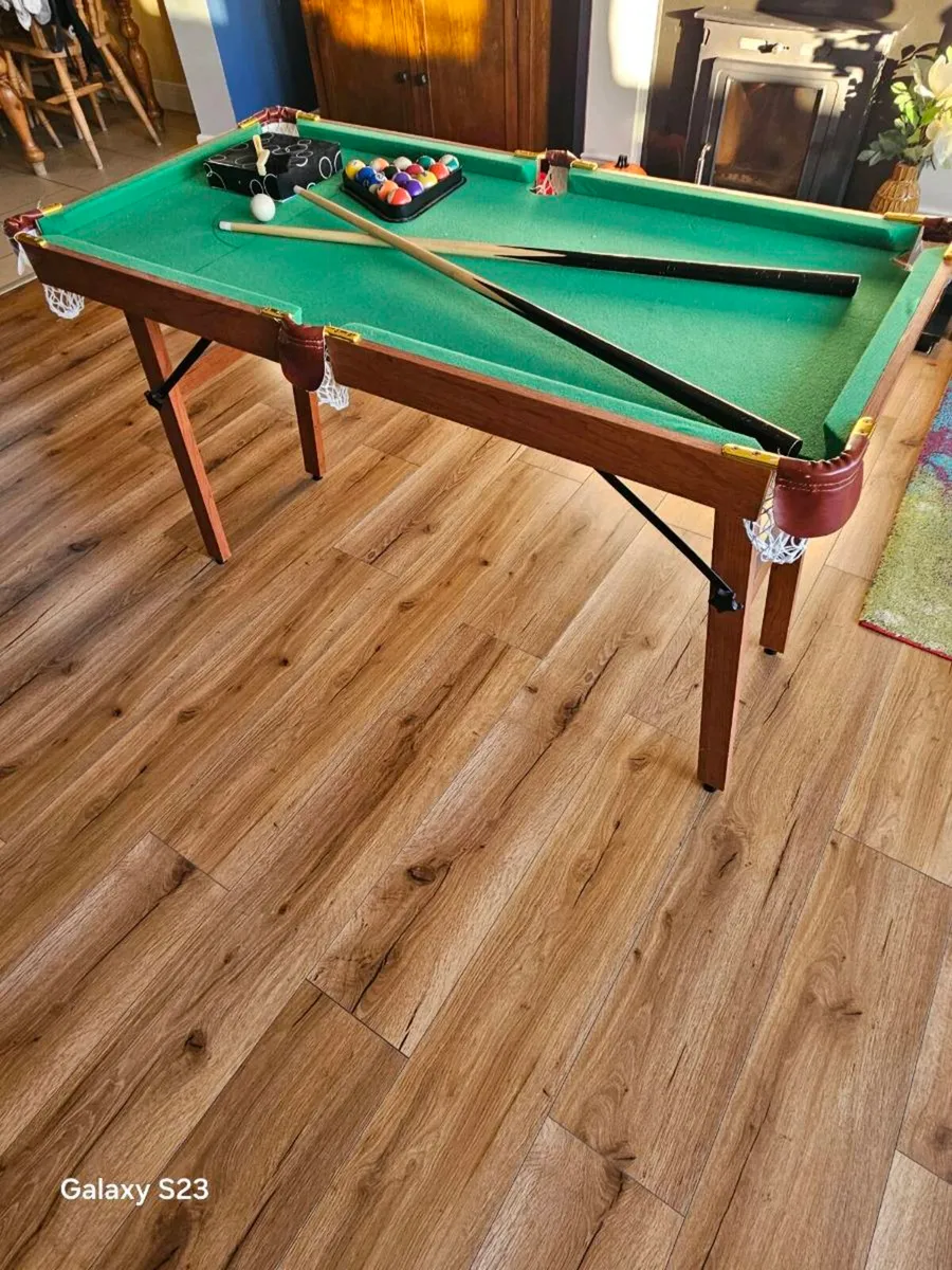 Kids pool table