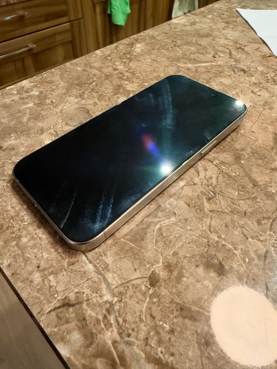 IPhone 15 Pro Max 256gb - Image 3