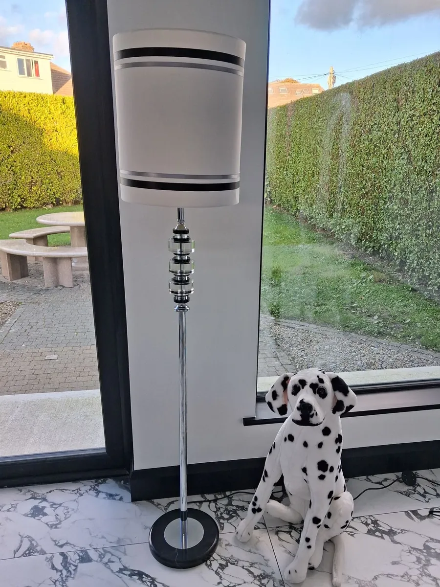 Tall lamp - Image 1