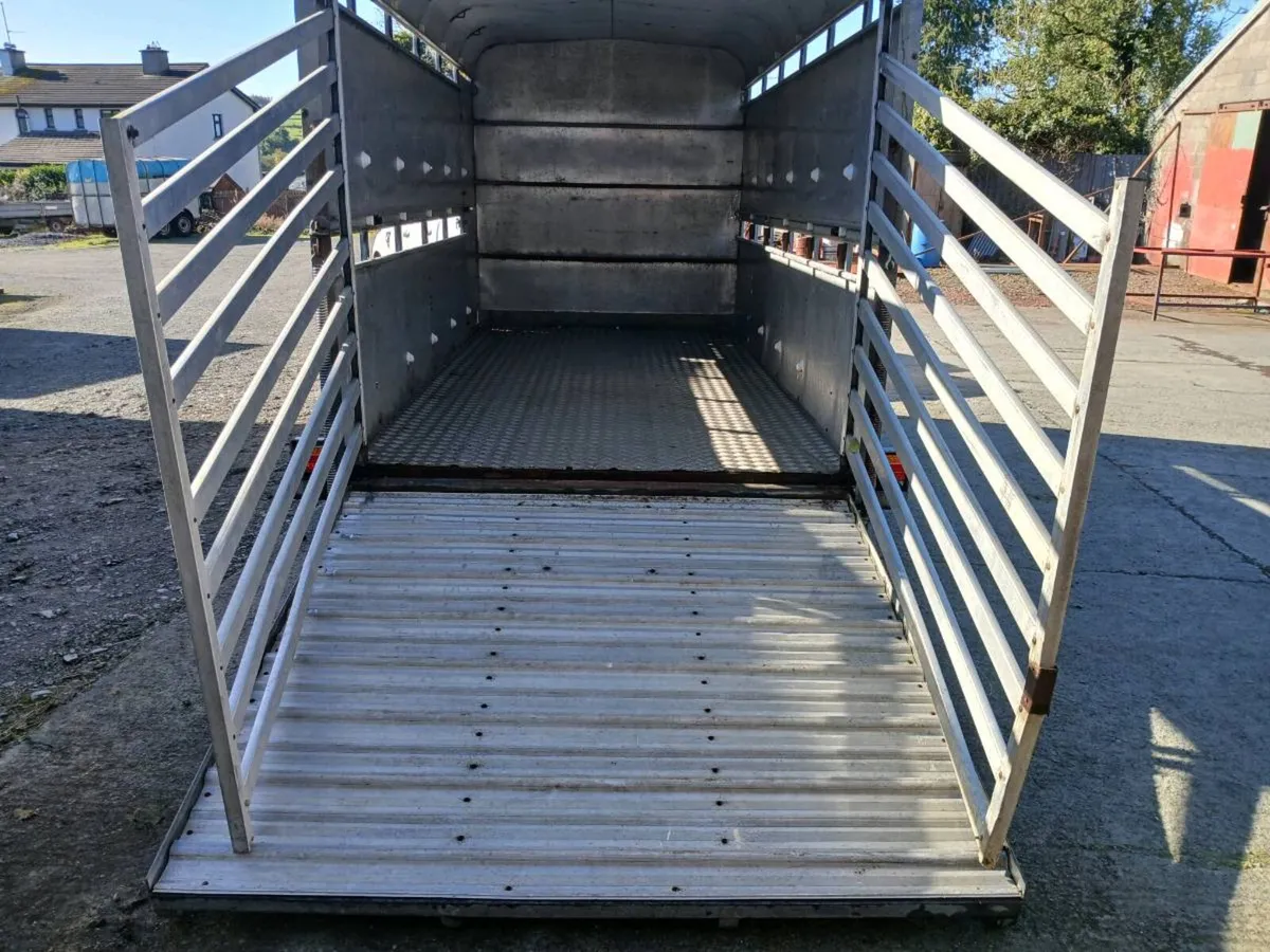 IFVOR WILLIAMS CATTLE TRAILER - Image 3