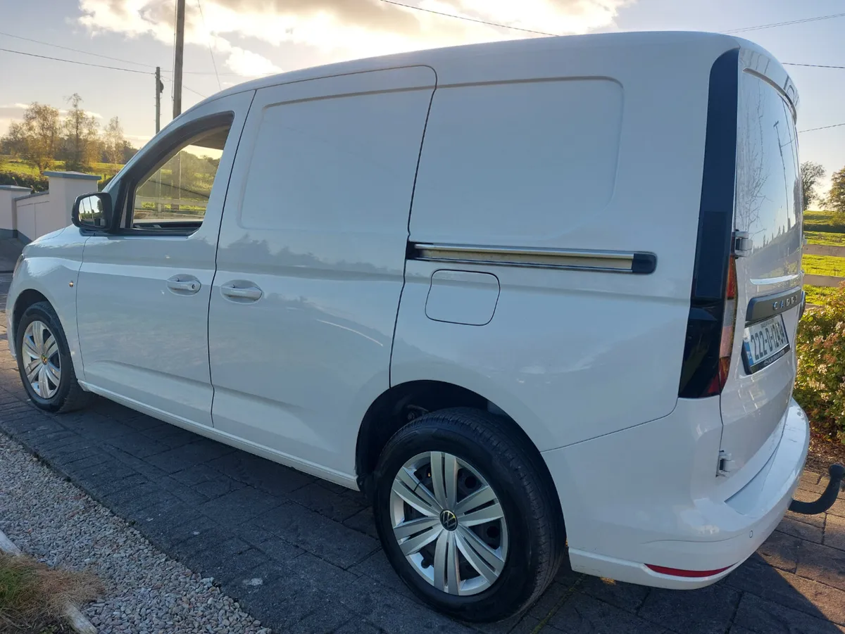 VOLKSWAGEN CADDY 222' 102 BHP / M6F - Image 1