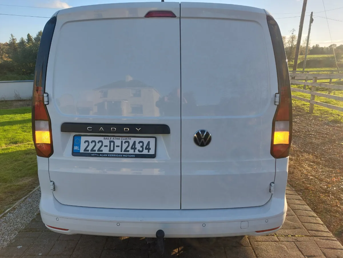 VOLKSWAGEN CADDY 222' 102 BHP / M6F - Image 2