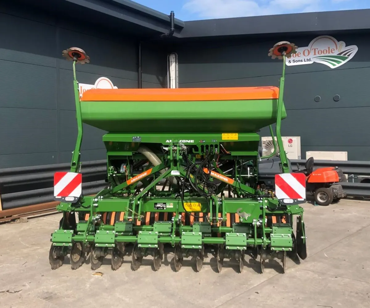 Amazone Centaya Super Twin Tec with Disc Harrow - Image 1