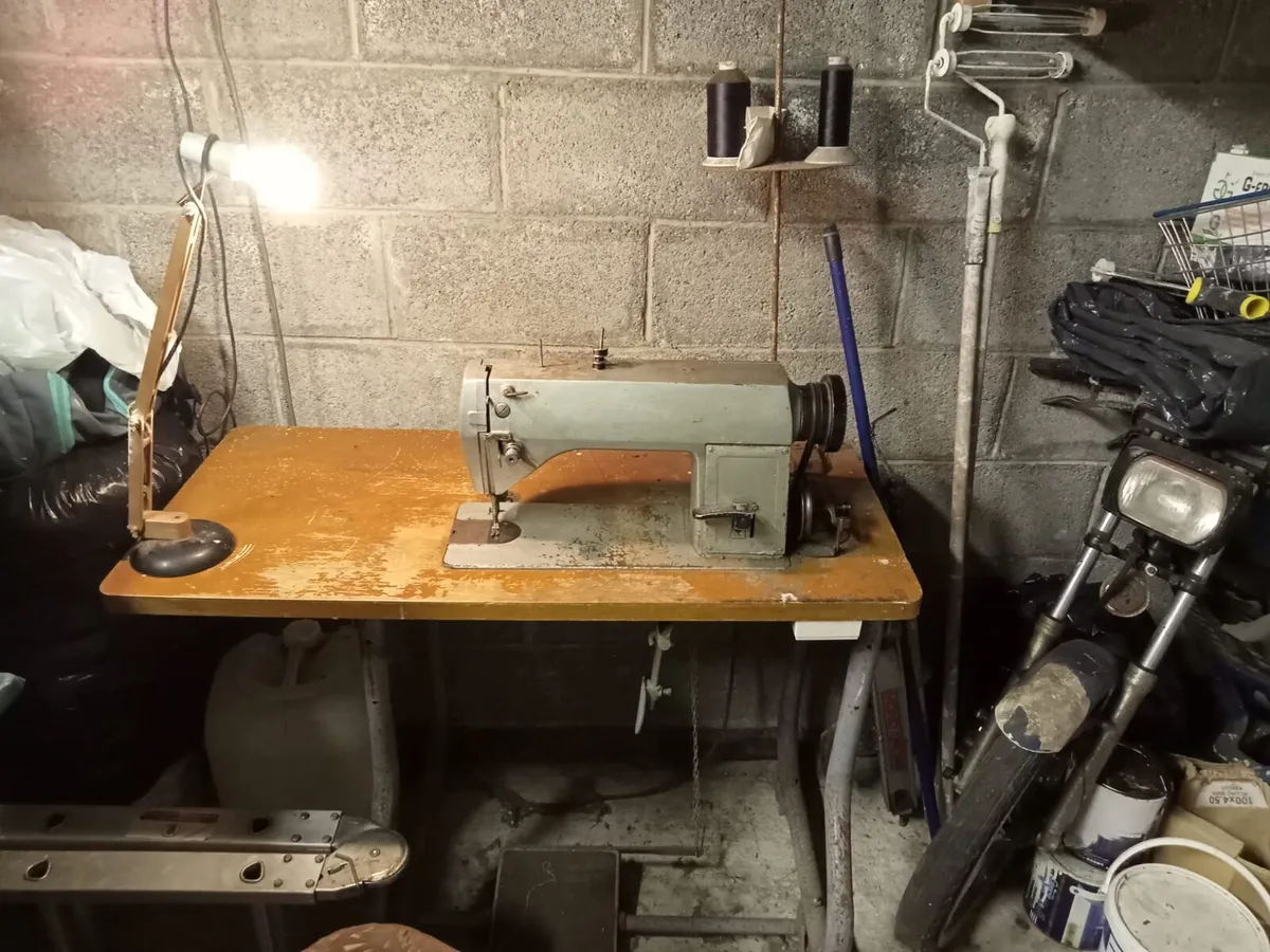 Sewing machine - Image 3