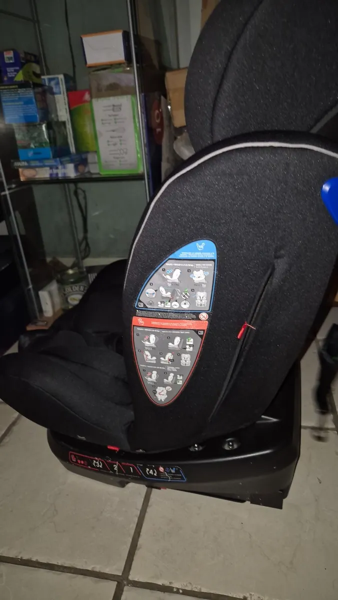 Baby seat - Image 1